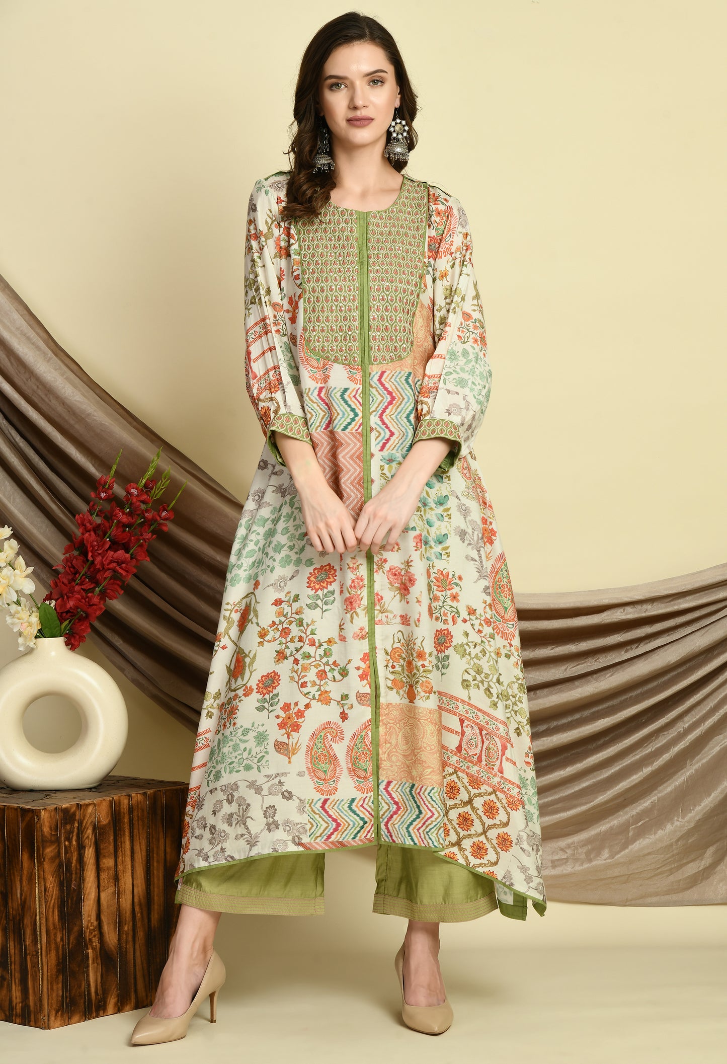 Resham-Embroidered Floral Kurta & Chanderi Pant Set